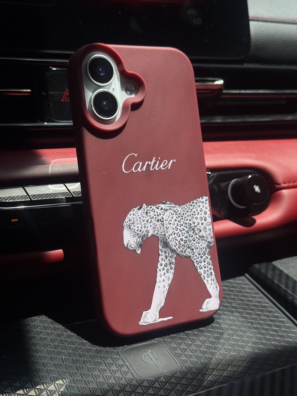 قاب Cartier Leopard آیفون