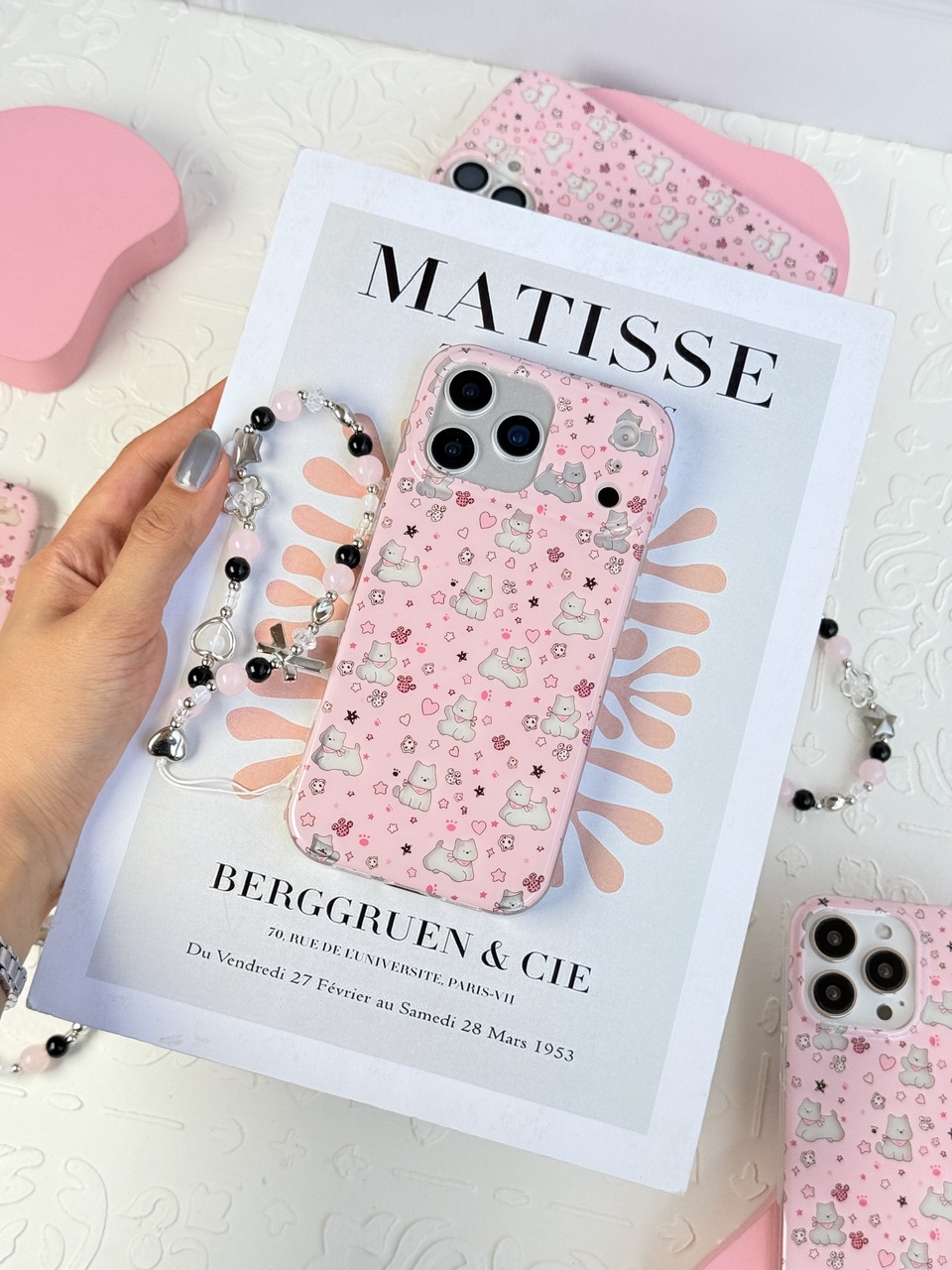 قاب Pink Paws با آویز آیفون