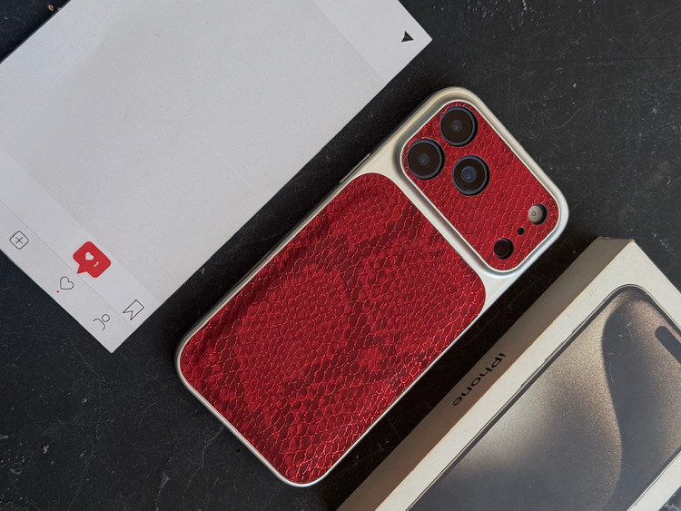 قاب Red python آیفون